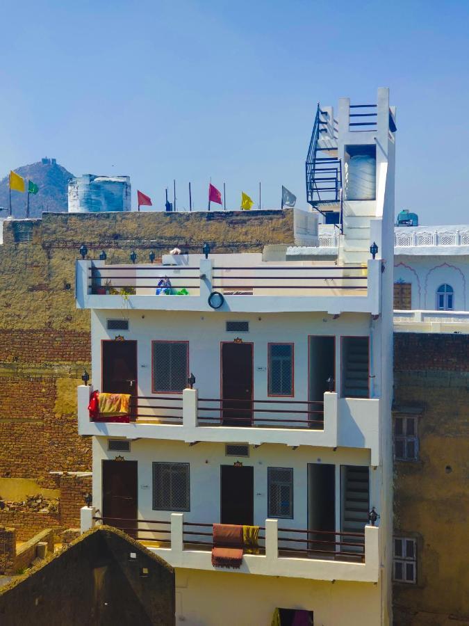 Varah Square Guest House Pushkar Exterior foto