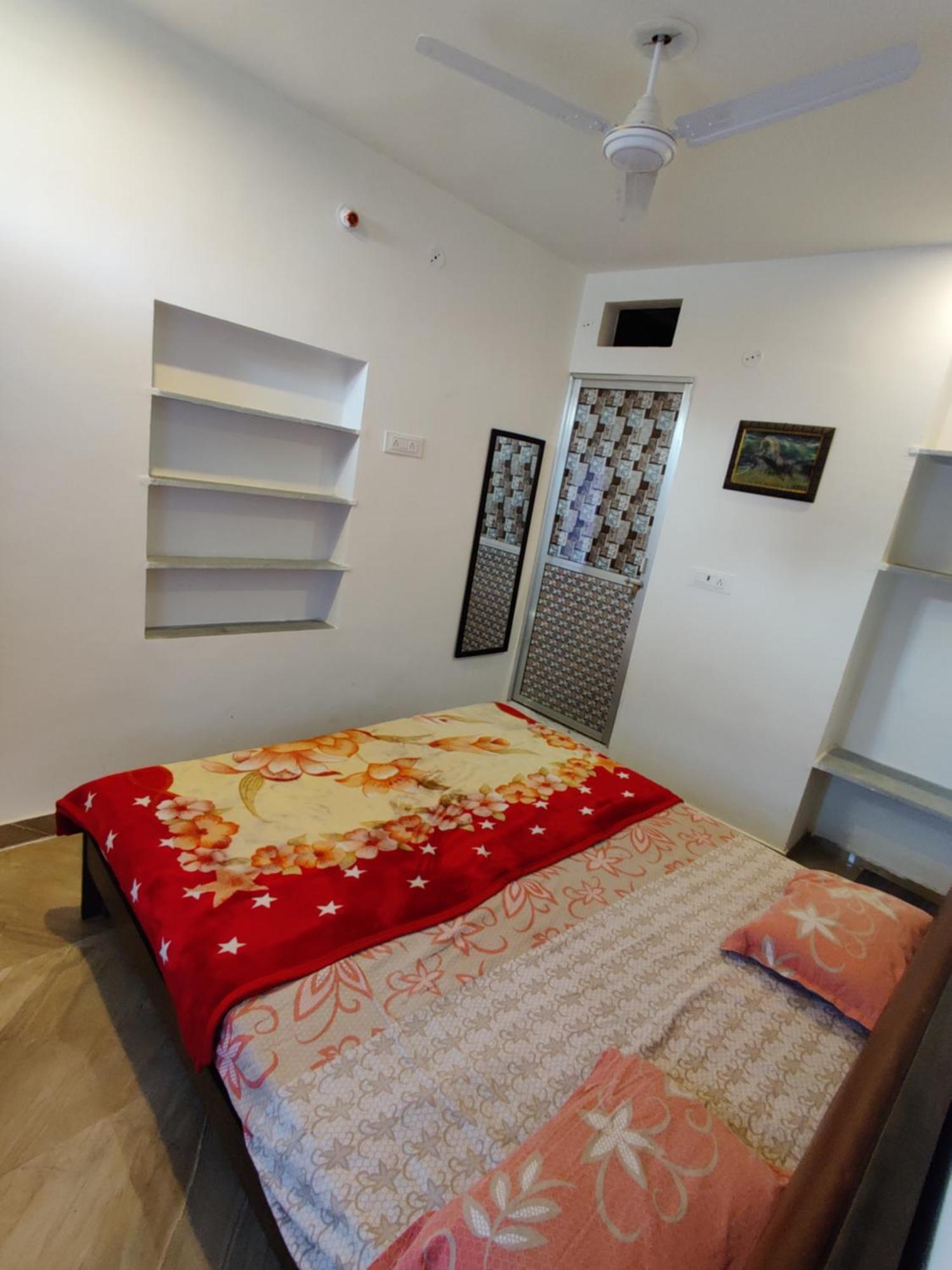 Varah Square Guest House Pushkar Quarto foto